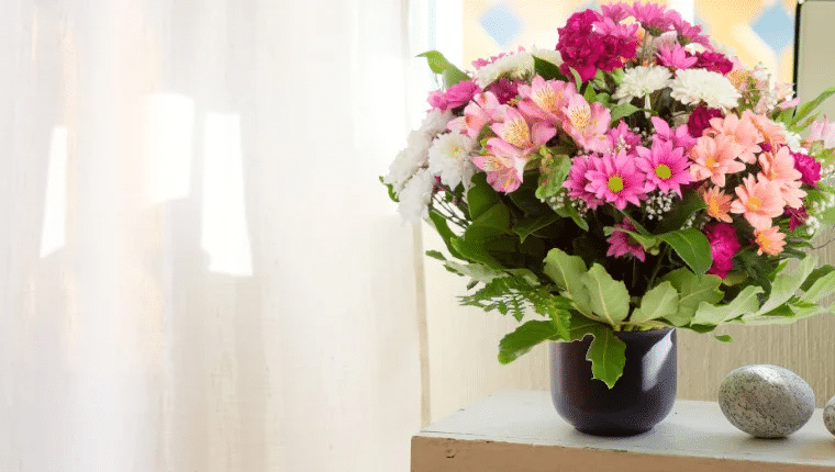 Ramos de flores coloridos para regalar